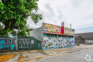 Plus de détails pour 2425 N Miami Ave, Miami, FL - Flex à vendre