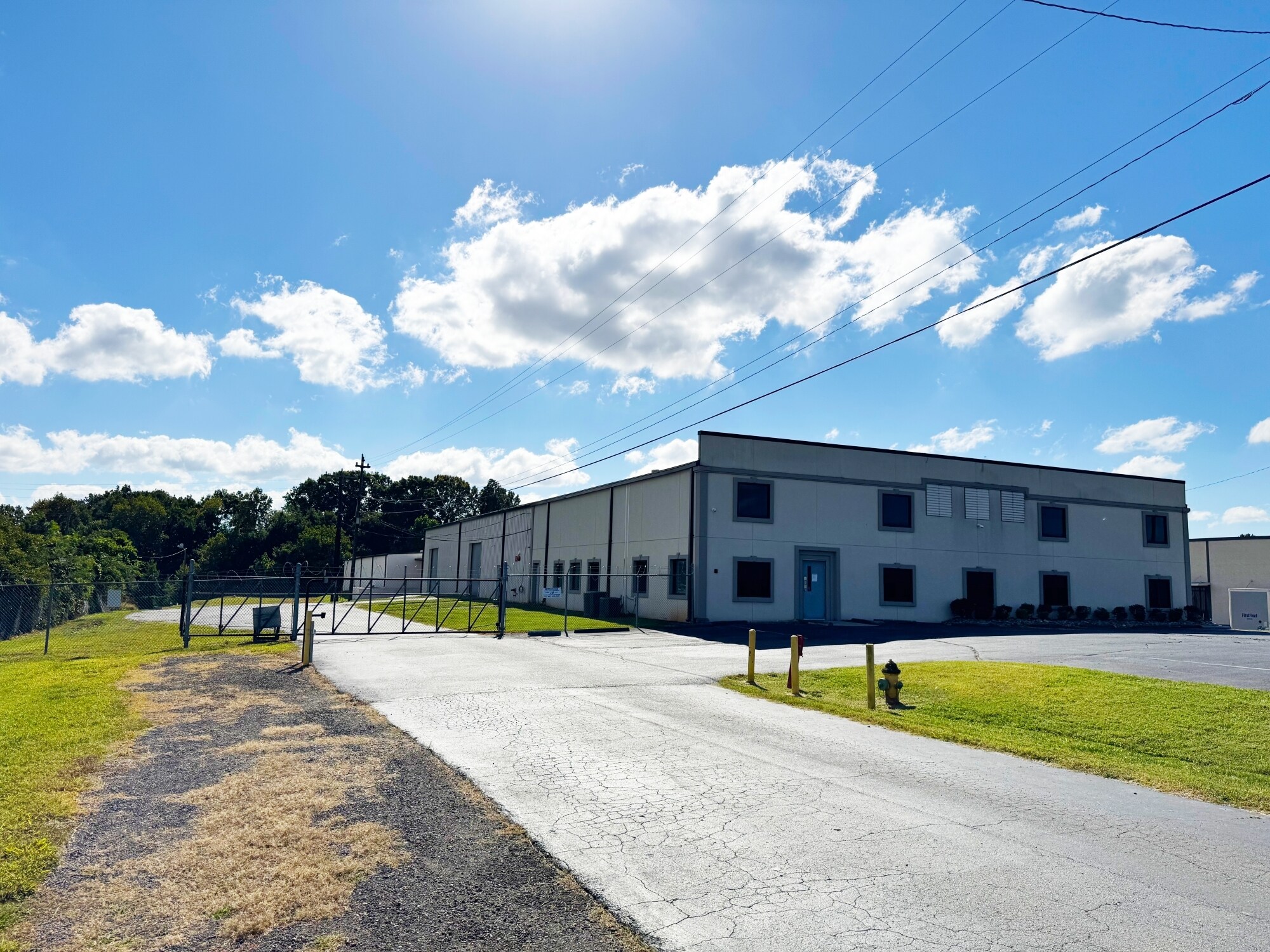 5216 Hovis Rd, Charlotte, NC for lease Primary Photo- Image 1 of 6