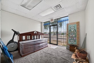 9809 Rowlett St, Houston, TX for lease Interior Photo- Image 2 of 6