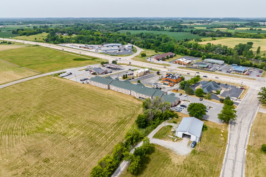 101 Aviation Way, Watertown, WI for sale - Building Photo - Image 3 of 16