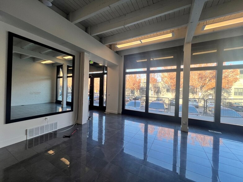331 W Pierpont Ave, Salt Lake City, UT for lease - Building Photo - Image 3 of 8