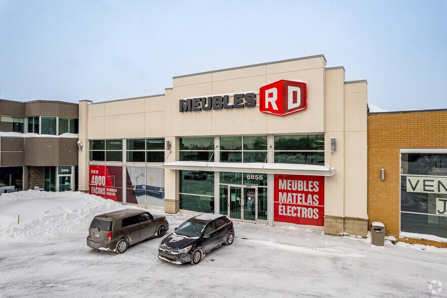 6835-6925 Rue Jean-Talon E, Montréal, QC à louer - Photo du bâtiment - Image 3 de 4