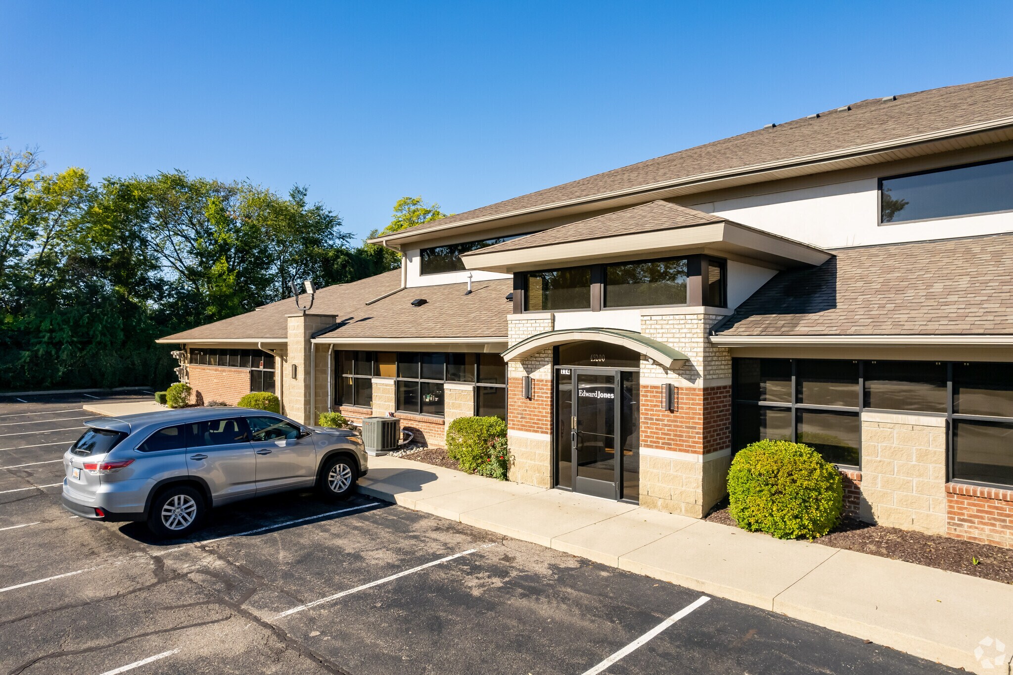 45200 Card Rd, Macomb Township, MI à vendre Photo principale- Image 1 de 50