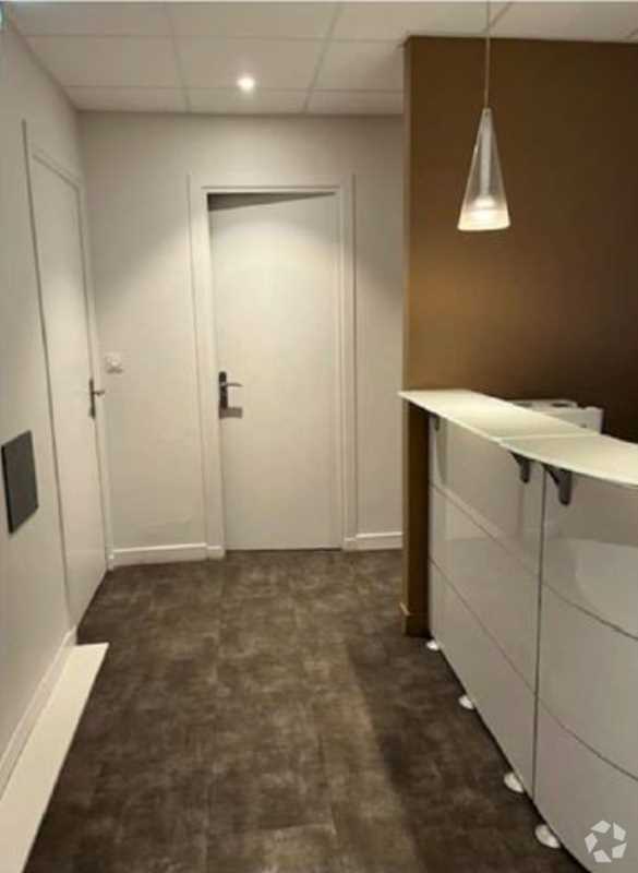 Office in Lyon for lease Interior Photo- Image 1 of 5