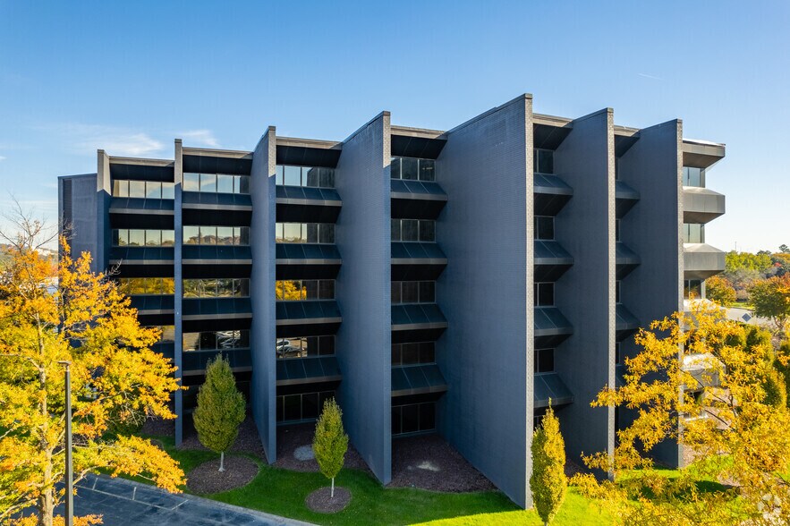 44 Vantage Way, Nashville, TN à louer - Photo du bâtiment - Image 3 de 33