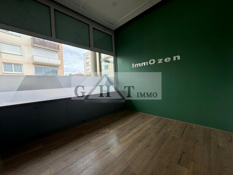 Office in Créteil for sale - Interior Photo - Image 2 of 7