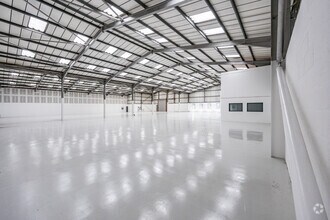 Crown Close, Taunton à louer Photo intérieure- Image 1 de 4