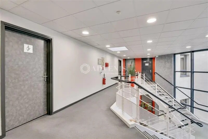 Bureau dans Guyancourt à louer - Photo intérieure - Image 2 de 5