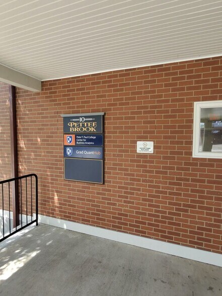 10 Pettee Brook Ln, Durham, NH à louer - Photo du bâtiment - Image 2 de 14