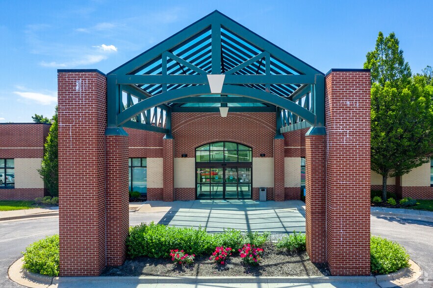 101 NW Englewood Rd, Gladstone, MO à vendre - Photo du bâtiment - Image 3 de 6