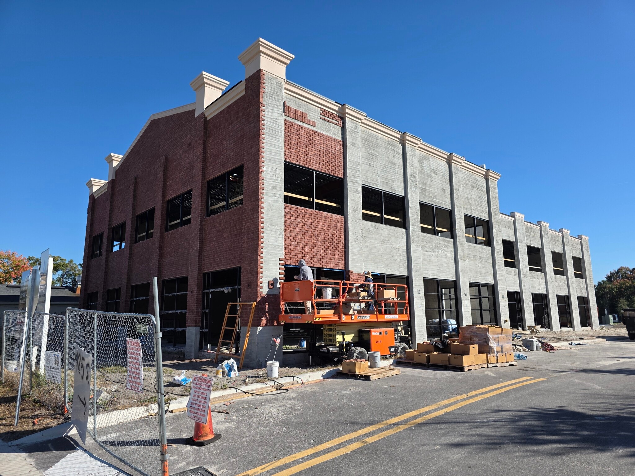 425 S Woodland Blvd, Deland, FL à vendre Photo du bâtiment- Image 1 de 17