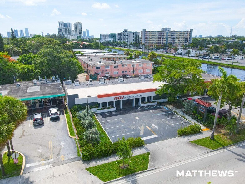 16635 NE 19th Ave, Miami, FL à vendre - Photo du bâtiment - Image 1 de 4
