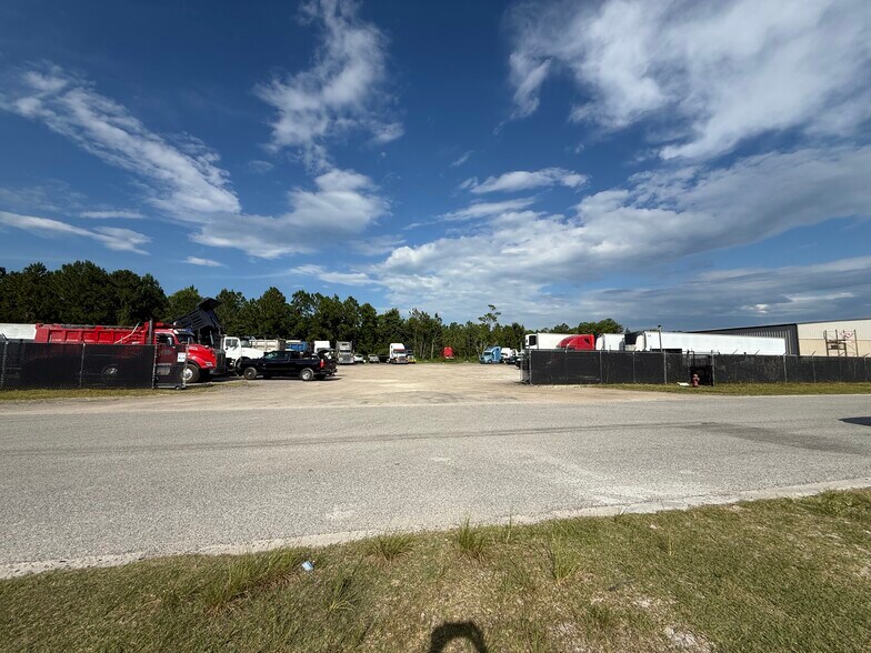 3330 Steel Rail Dr, Bunnell, FL à vendre - Photo du bâtiment - Image 3 de 12