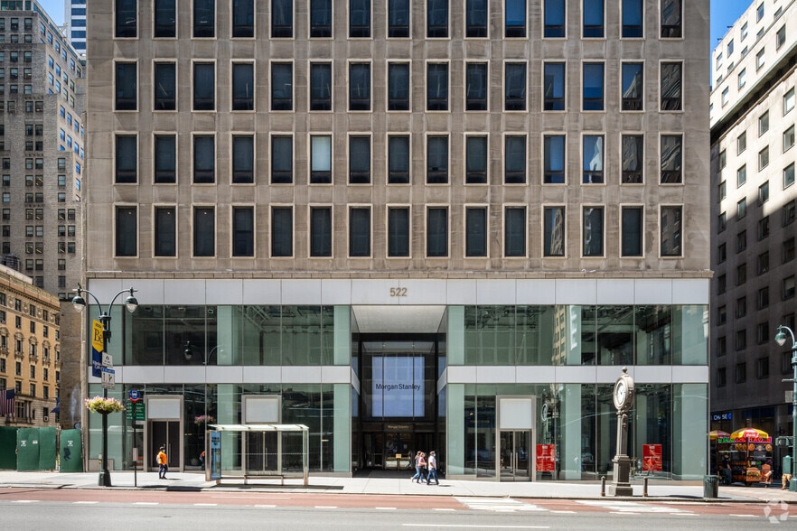 522 Fifth Ave, New York, NY for lease - Building Photo - Image 2 of 4