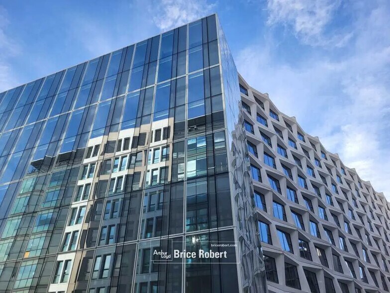 Flex dans Lyon à louer - Photo du bâtiment - Image 3 de 29