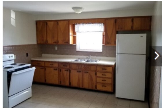 128 Colton Ave, Lackawanna, NY à vendre - Photo intérieure - Image 2 de 44