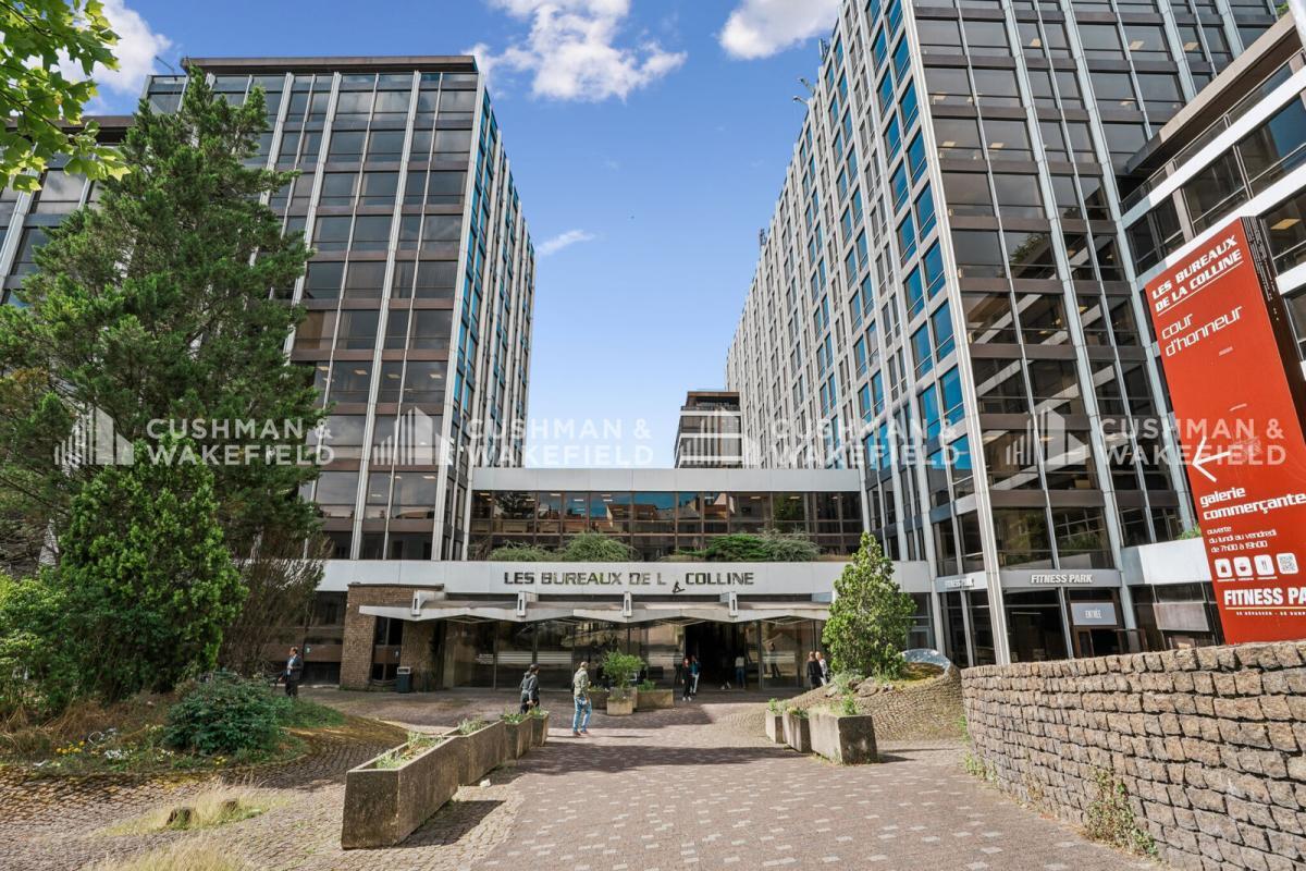 1-436 Rue Royale, Saint-Cloud à louer Photo du bâtiment- Image 1 de 11