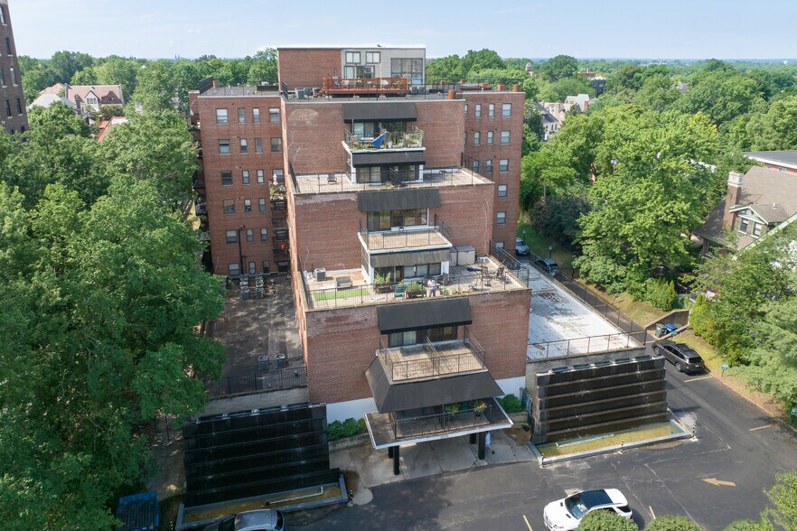 3450 Russell Blvd, Saint Louis, MO à vendre - Photo du bâtiment - Image 2 de 26