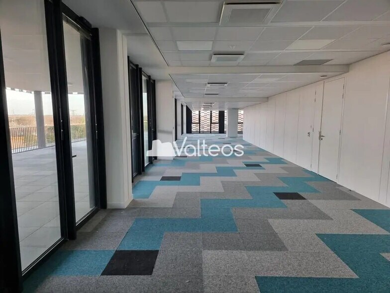 Office in Labège for lease - Interior Photo - Image 2 of 7