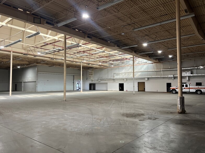 115 N Del Rosa Dr, San Bernardino, CA for lease - Building Photo - Image 3 of 31