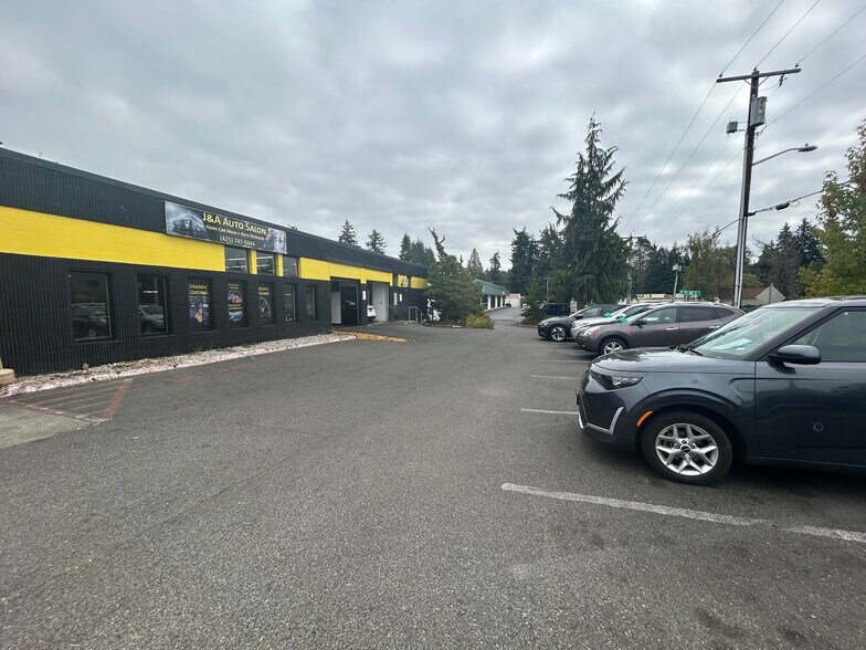 13600 NE Spring Blvd, Bellevue, WA à louer - Photo du bâtiment - Image 3 de 13