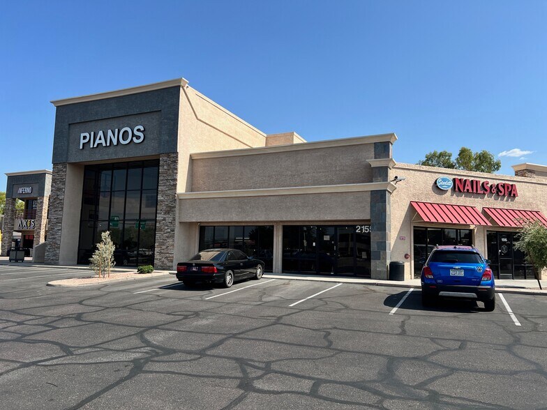 2155-2161 E University Dr, Tempe, AZ à louer - Photo du bâtiment - Image 2 de 7