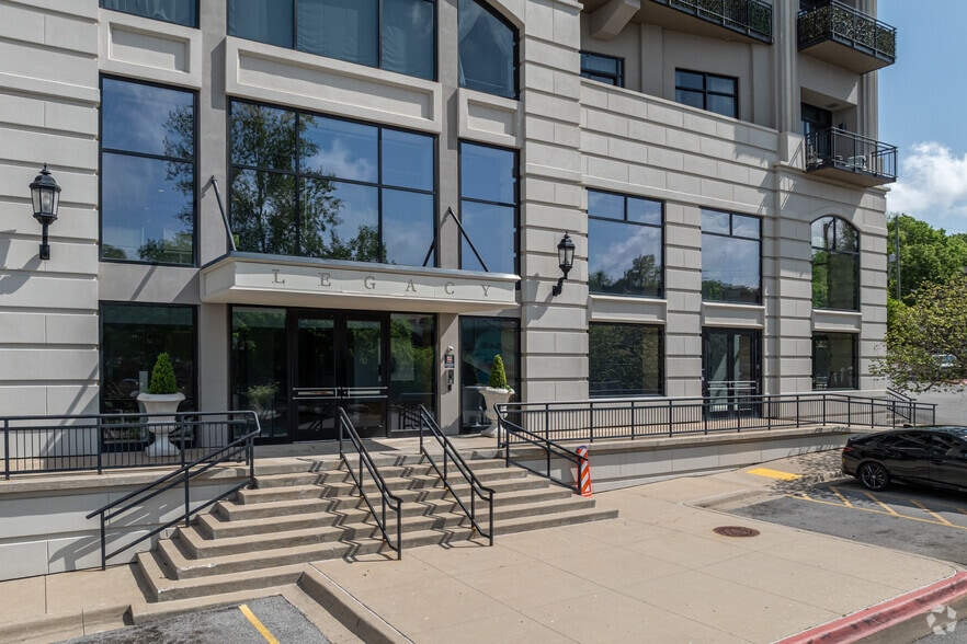 401 W Watson St, Fayetteville, AR for sale - Building Photo - Image 3 of 5