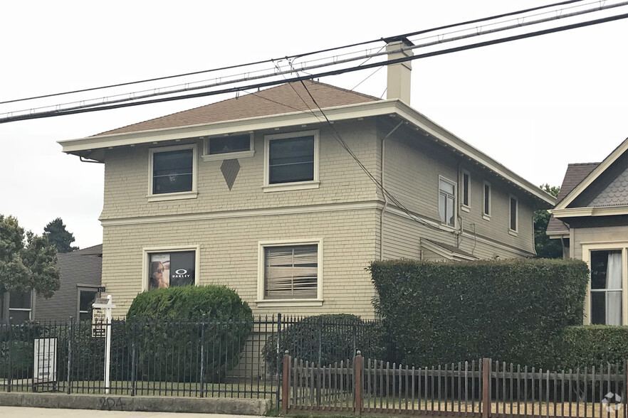 217 E Lake Ave, Watsonville, CA for sale - Primary Photo - Image 1 of 1