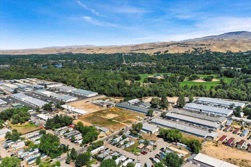 510 E 44th St, Garden City, ID à vendre - Aérien - Image 2 de 17