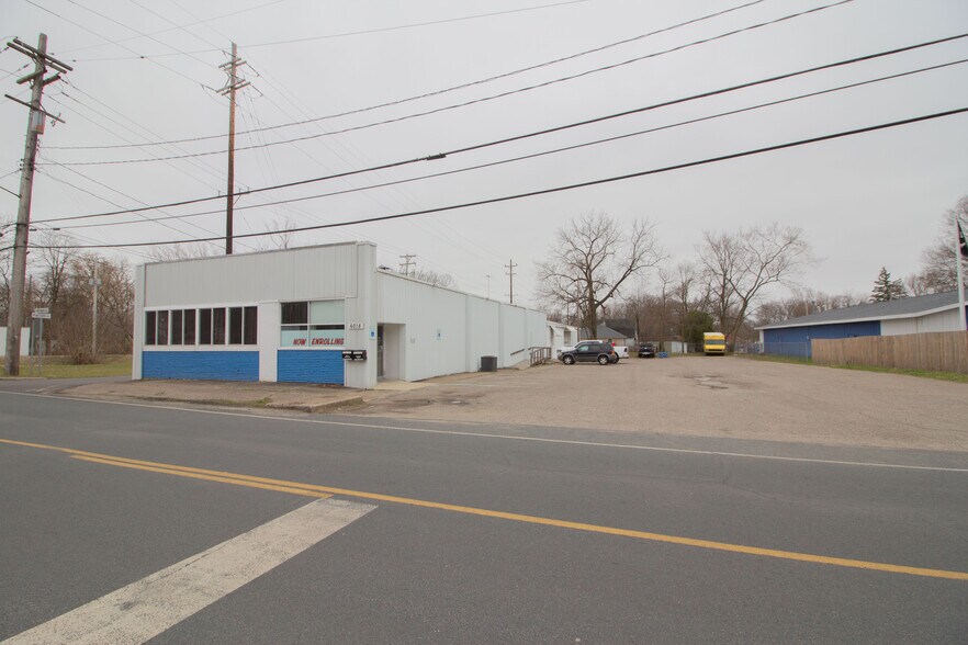 6018 E Michigan Ave, Kalamazoo, MI for sale - Building Photo - Image 1 of 9