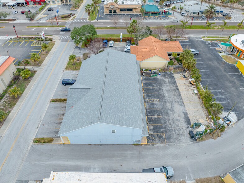 10625-10641 1st St E, Treasure Island, FL à vendre - Photo du bâtiment - Image 3 de 8