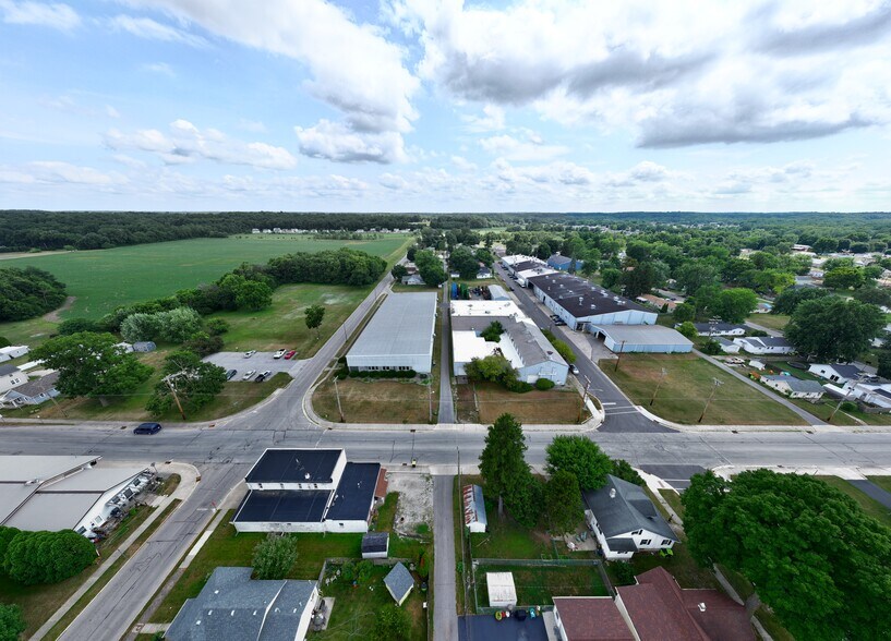 1345 Henry St, Huntington, IN à vendre - Photo du bâtiment - Image 2 de 18