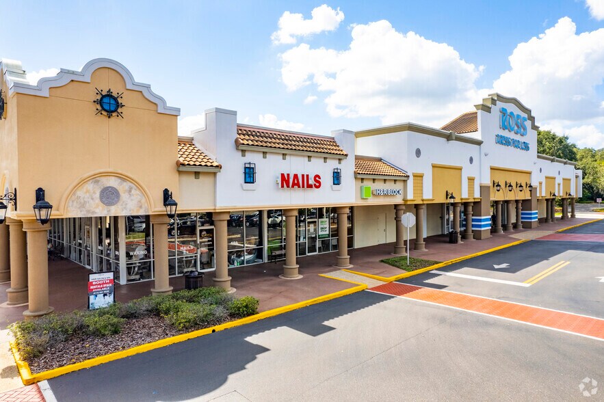 1901-1999 State Road 60 E, Valrico, FL à louer - Photo du bâtiment - Image 3 de 8