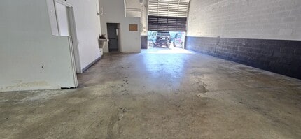 5405-5541 NW 82nd Ave, Miami, FL à louer Photo du bâtiment- Image 2 de 10