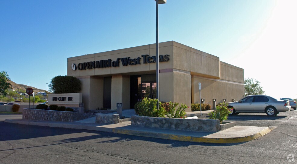 1700 Cliff Dr, El Paso, TX à louer - Photo du bâtiment - Image 2 de 2