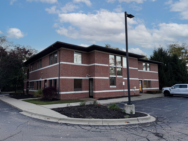 4123 Martin Rd, Commerce Township, MI for sale - Building Photo - Image 1 of 9