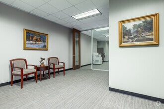 2700 Research Forest Dr, The Woodlands, TX for lease Lobby- Image 2 of 4