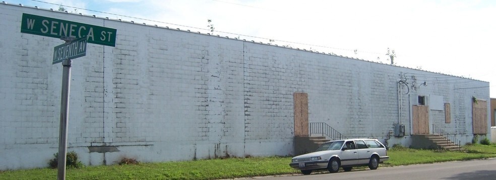 711 W Seneca St, Kankakee, IL à vendre - Photo principale - Image 2 de 3