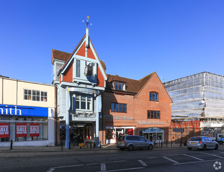 St Martins Walk, Dorking à louer - Photo principale - Image 1 de 13