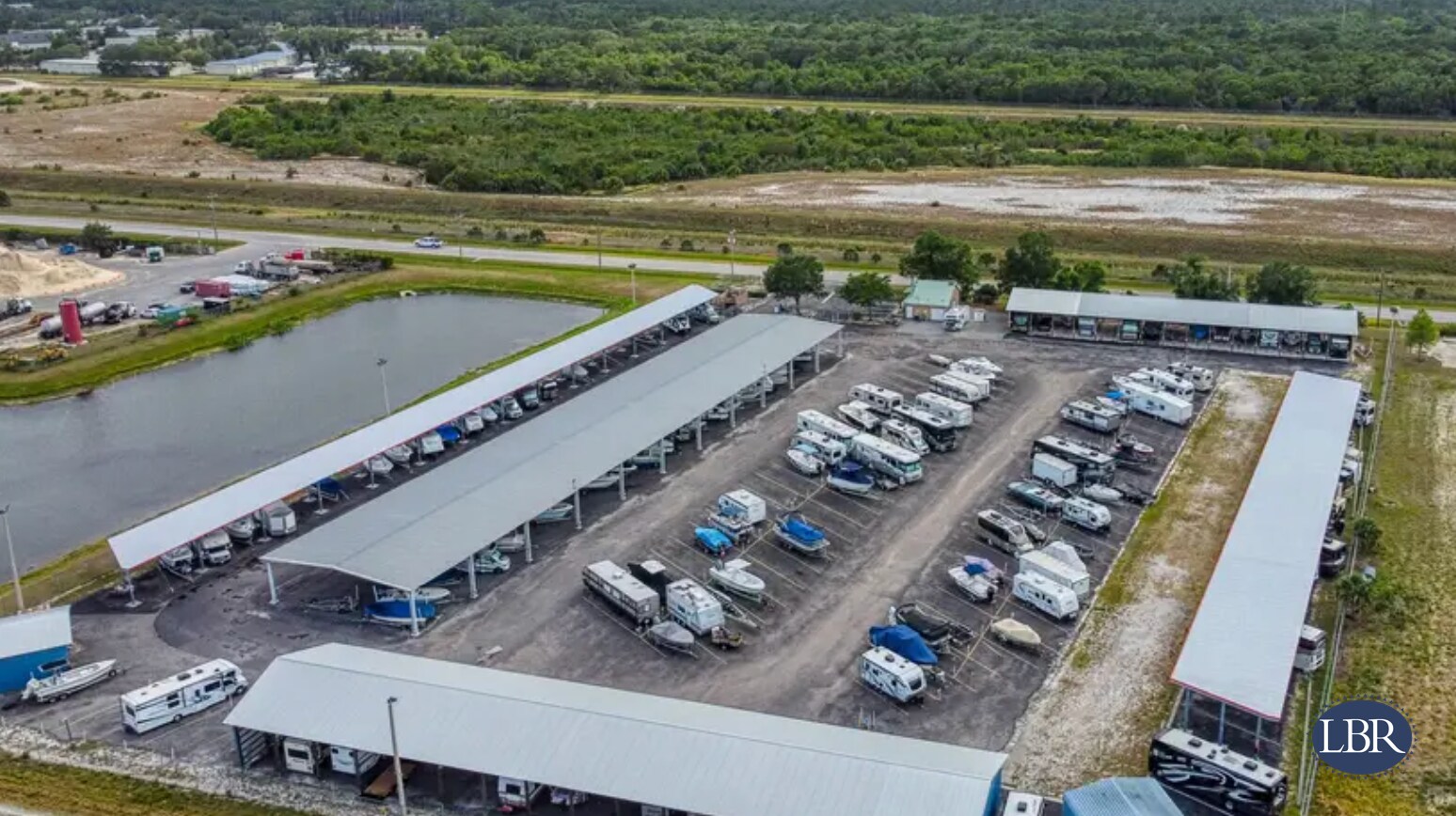 421 Timaquan Trl, Edgewater, FL à louer Photo principale- Image 1 de 3