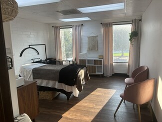 Plus de détails pour 1404 NE 3rd St, Bend, OR - Vente au détail à louer