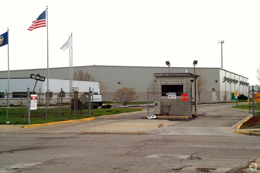 1111 Rosedale Ct, Detroit, MI à vendre - Photo du bâtiment - Image 2 de 3