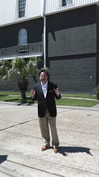 3100 Ridgelake Dr, Metairie, LA à vendre - Vidéo sur l’inscription commerciale - Image 2 de 9