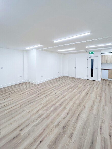 11B Wardour Mews, London for lease - Building Photo - Image 2 of 10