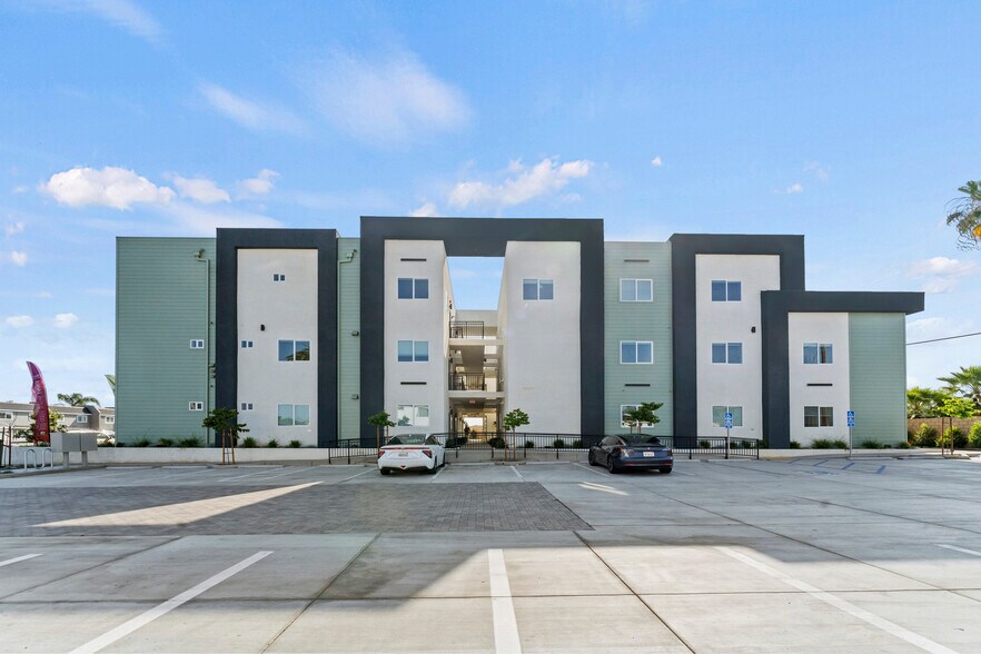 13857 Leffingwell Rd, Whittier, CA à vendre - Photo du bâtiment - Image 2 de 47