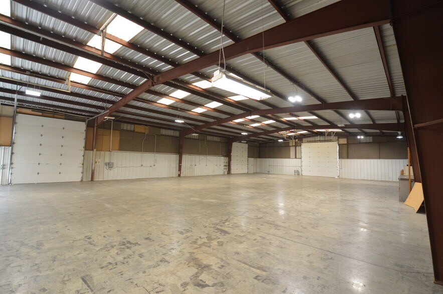 6220 Hackers Bend, Winston-Salem, NC for lease - Building Photo - Image 2 of 4