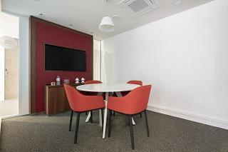 1 Rue Georges Stephenson, Montigny-le-Bretonneux à louer Photo du bâtiment- Image 1 de 27