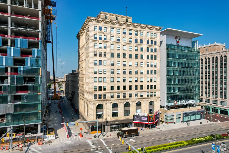 2111-2115 Woodward Ave, Detroit, MI à louer - Photo du bâtiment - Image 2 de 21