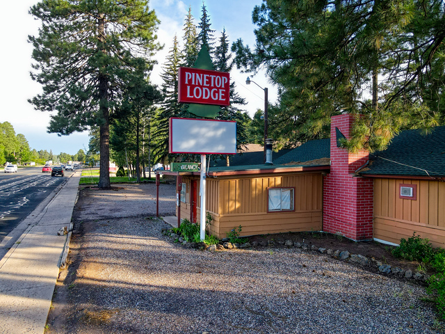 593 E White Mountain Blvd, Pinetop, AZ à vendre - Photo du b timent - Image 1 de 47