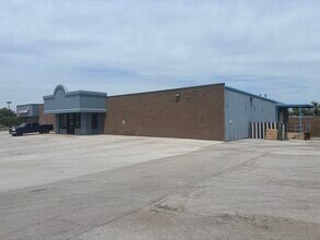 4835-4953 State Ave, Kansas City, KS for lease Building Photo- Image 1 of 2